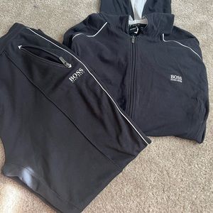 Authentic Hugo Boss Sweatsuit XXL top + Bottom